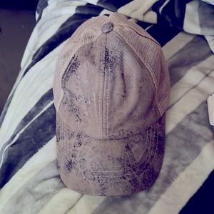 Criss Cross Ponytail cotton hat.